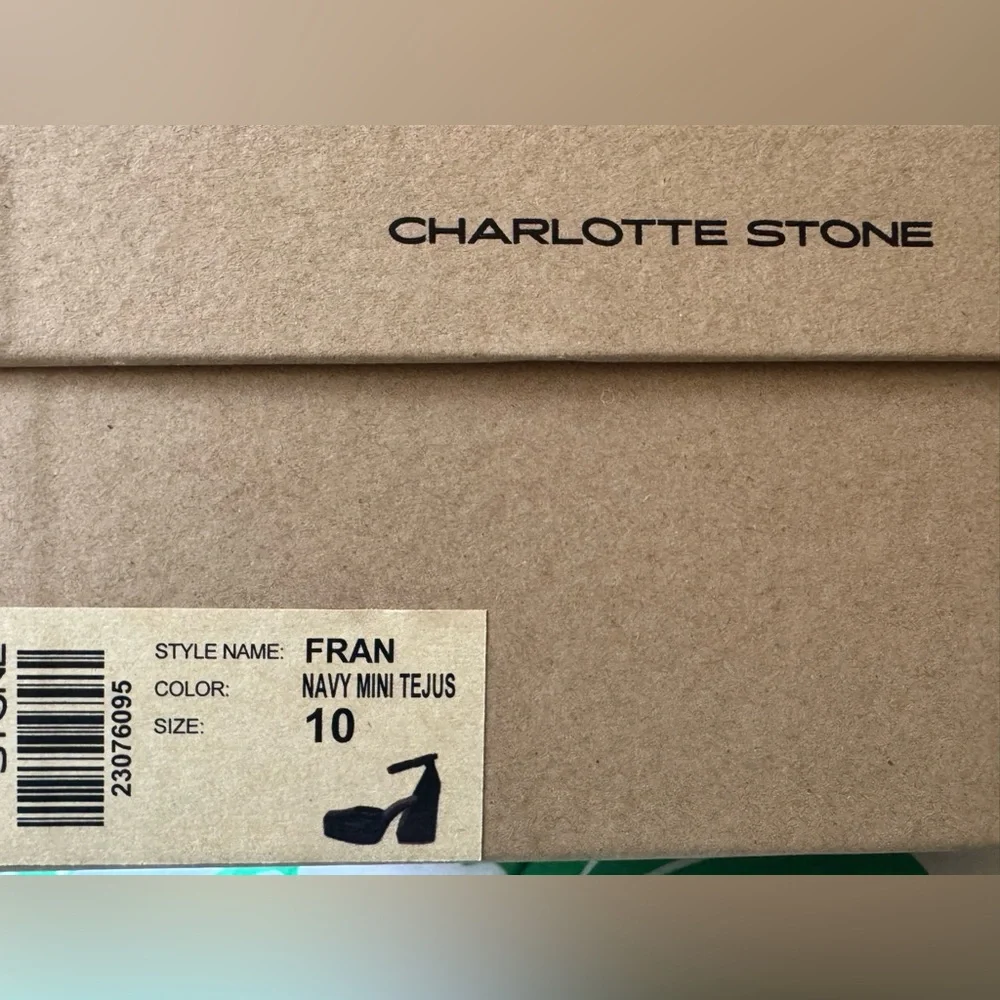 Charlotte Stone Fran platform heel in Navy texture leather Sz 10 never worn NIB